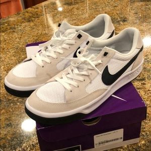 Nike adversary SB men’s sneakers . Size 12